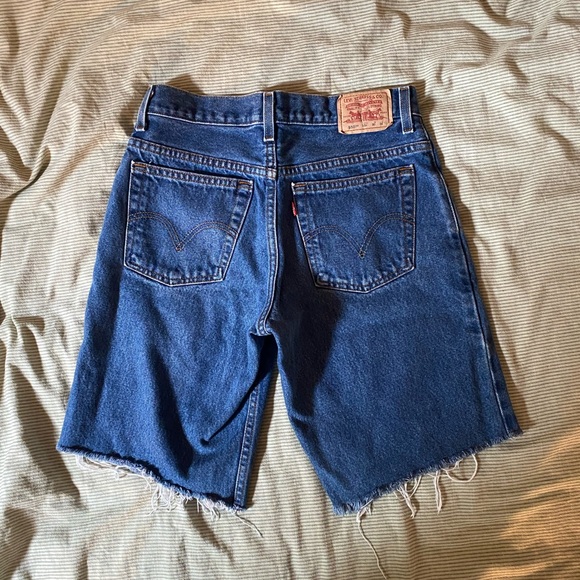 LEVI’s Jorts - Picture 3 of 3